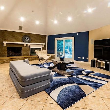 יוסטון Huge 6 Bedroom With Pool, Spa, 85 Inch Tv, Game Room מראה חיצוני תמונה