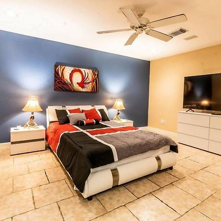יוסטון Huge 6 Bedroom With Pool, Spa, 85 Inch Tv, Game Room מראה חיצוני תמונה