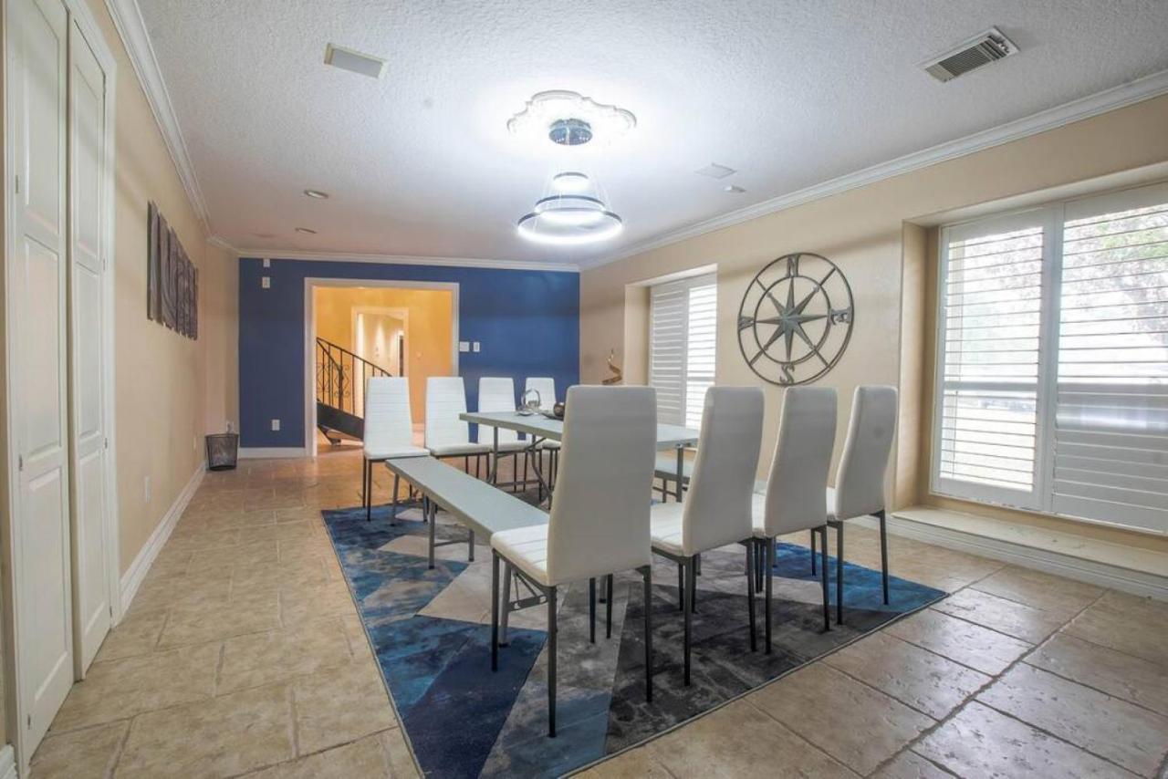 יוסטון Huge 6 Bedroom With Pool, Spa, 85 Inch Tv, Game Room מראה חיצוני תמונה