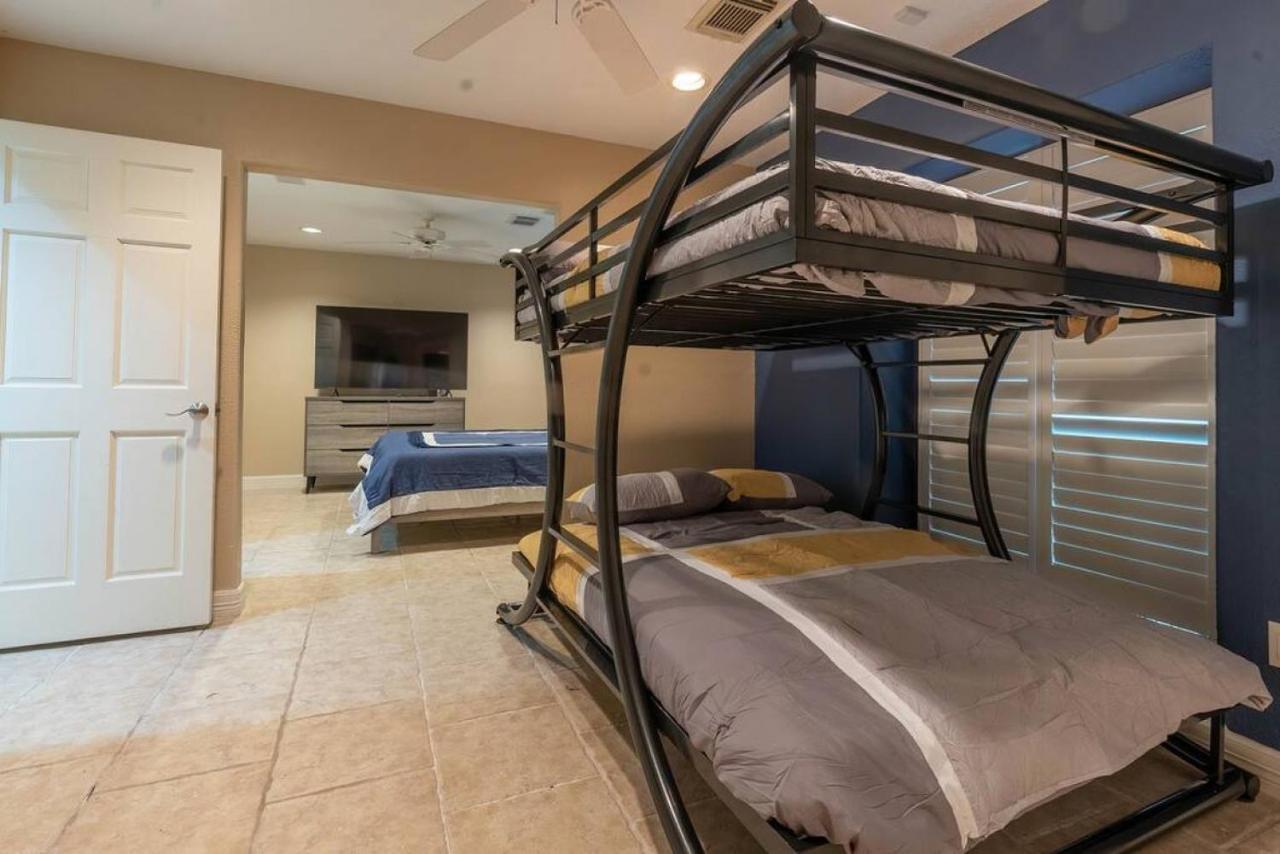יוסטון Huge 6 Bedroom With Pool, Spa, 85 Inch Tv, Game Room מראה חיצוני תמונה