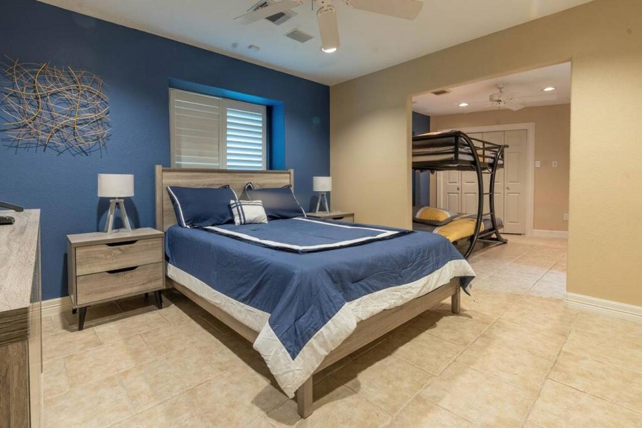 יוסטון Huge 6 Bedroom With Pool, Spa, 85 Inch Tv, Game Room מראה חיצוני תמונה