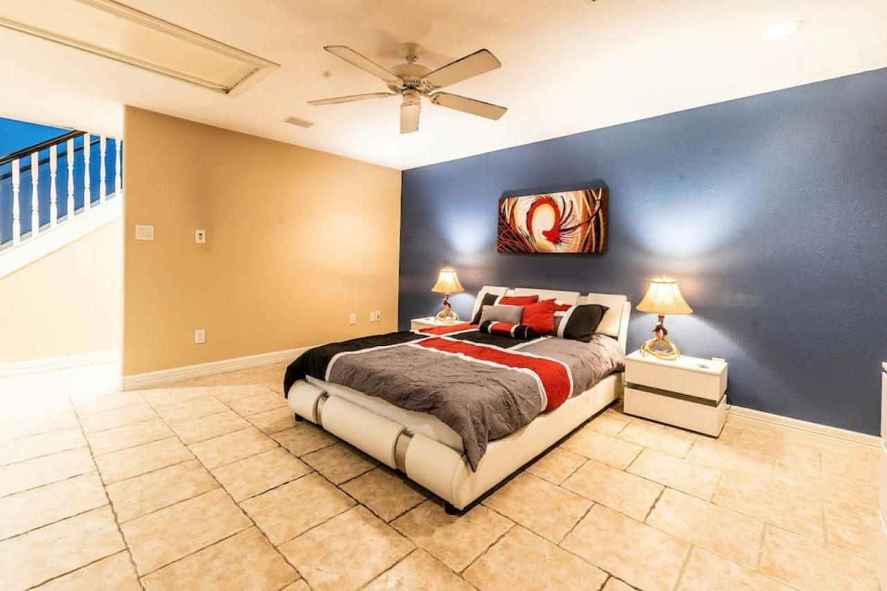 יוסטון Huge 6 Bedroom With Pool, Spa, 85 Inch Tv, Game Room מראה חיצוני תמונה