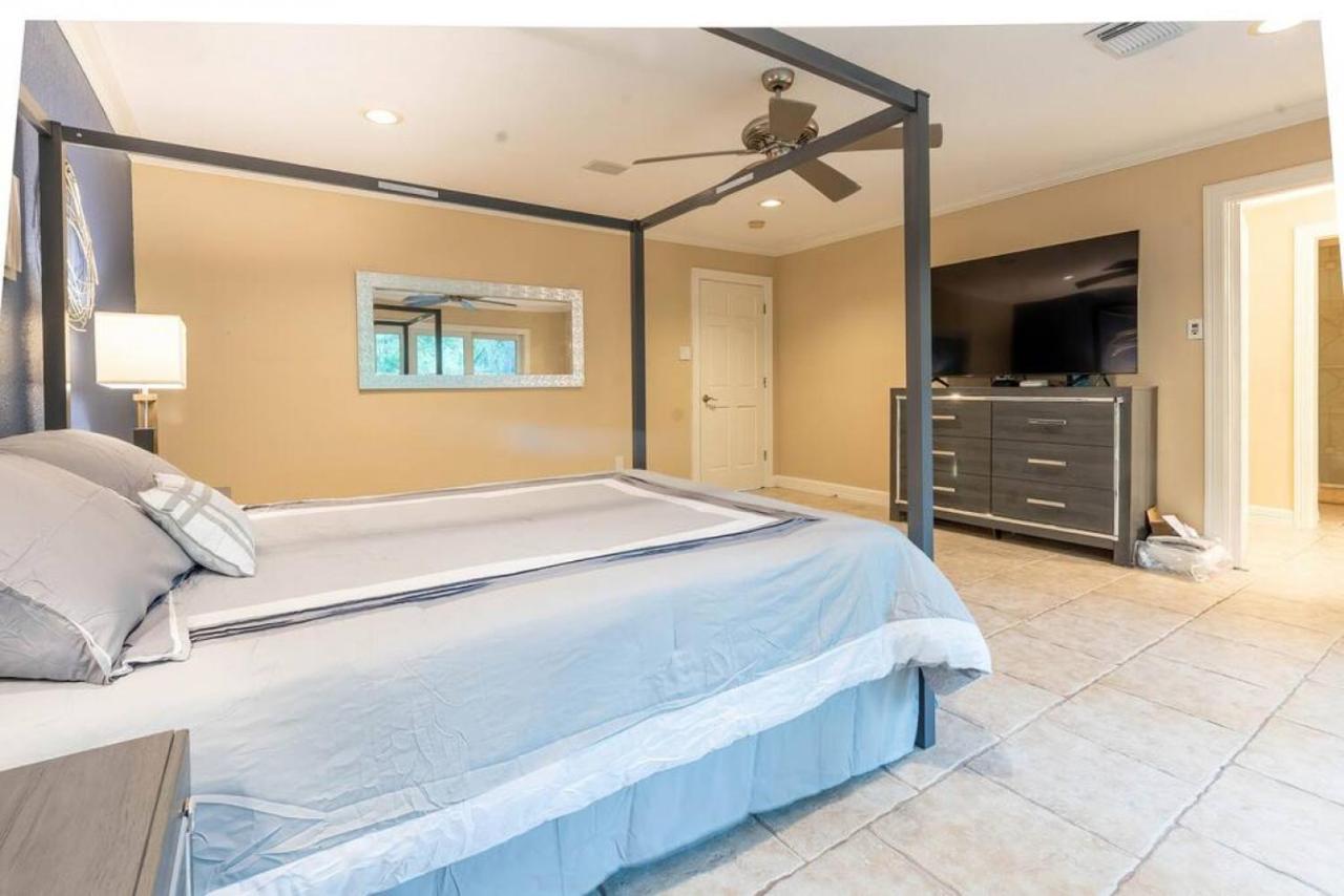 יוסטון Huge 6 Bedroom With Pool, Spa, 85 Inch Tv, Game Room מראה חיצוני תמונה