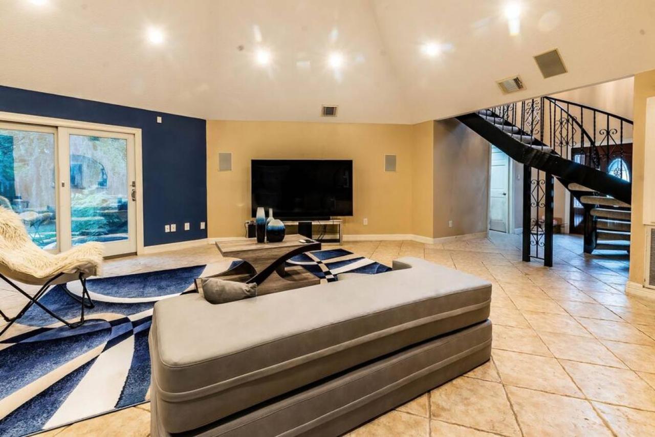 יוסטון Huge 6 Bedroom With Pool, Spa, 85 Inch Tv, Game Room מראה חיצוני תמונה