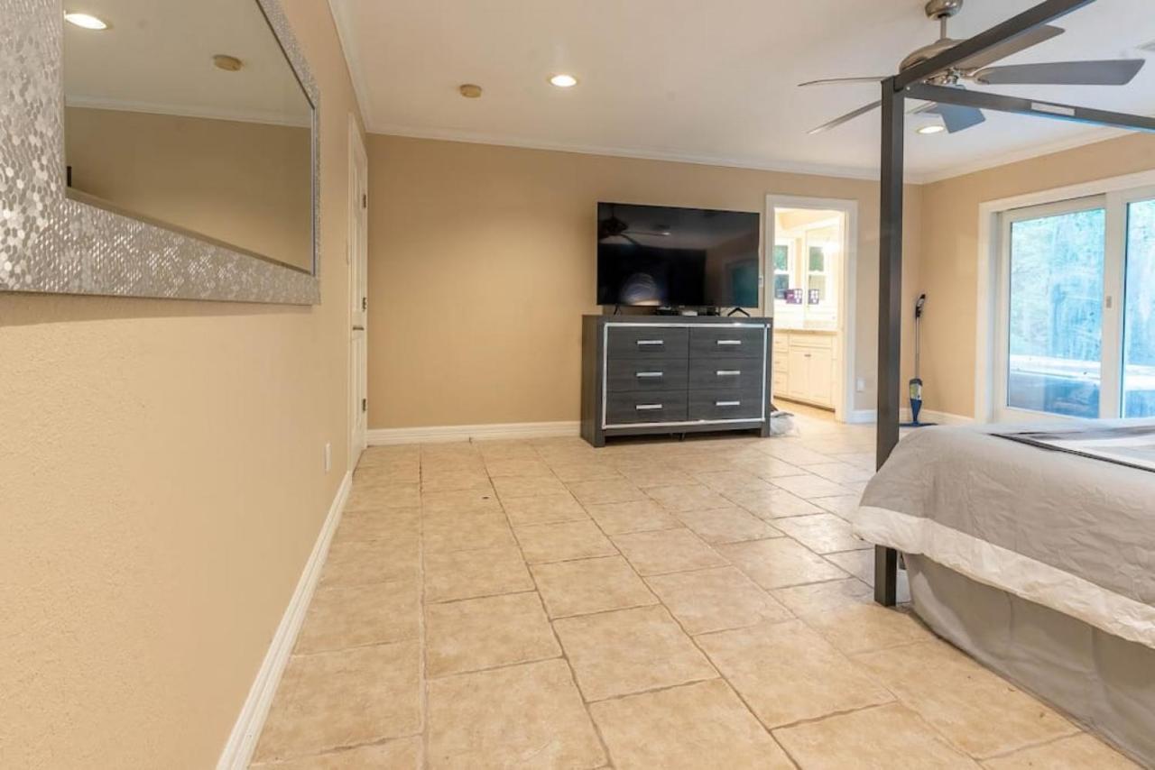 יוסטון Huge 6 Bedroom With Pool, Spa, 85 Inch Tv, Game Room מראה חיצוני תמונה